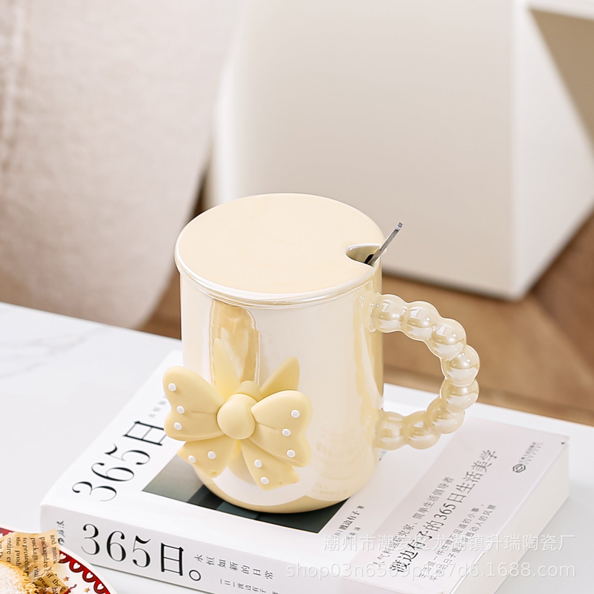 Bow Metallic Pearl Ceramic Coffee Mug ( 1pc )