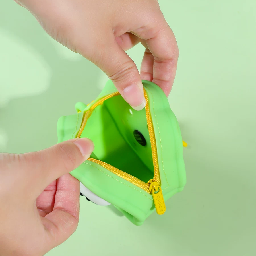 Cute Silicone Coin Purse Pouch with Keychain ( 1pc )