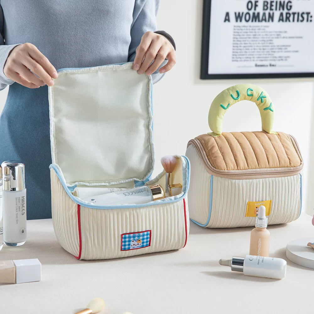 Pinteresty Hut Style Cosmetic Vanity Pouch ( 1pc )