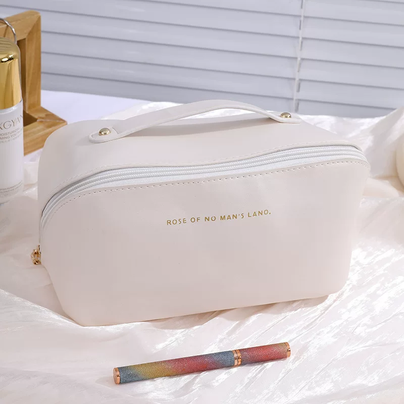 Cosmetic Travel Essential Pouch / Bag( 1pc )