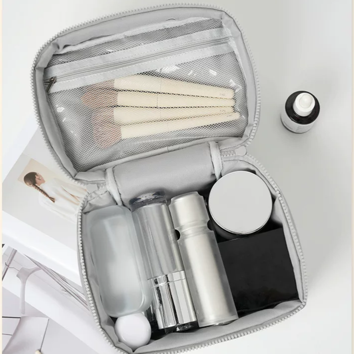 Metallic Finish Cosmetic Makeup Vanity Organizer Pouch ( 1pc )